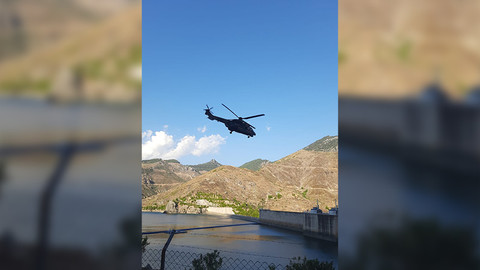 Orman yangınına müdahale eden helikopter düştü!
