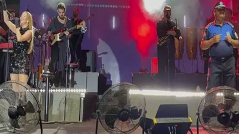 Derya Uluğ konserinde zabıtanın dans şovu! Sahnede doyasıya oynadı