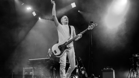 İstanbul’da Bryan Adams rüzgarı! Unutulmaz saatler yaşattı