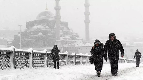 AKOM'dan İstanbul'a kar uyarısı: Sıcaklıklar bir anda 14 derece düşecek