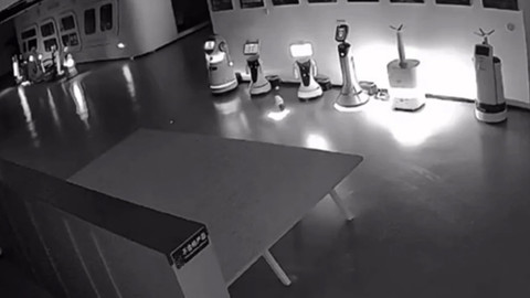 Çin’de bir garip olay! Bir robot, 12 robotu kaçırdı