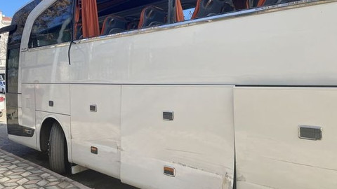 Otobüsü kaçırıp birçok araca zarar verdi!