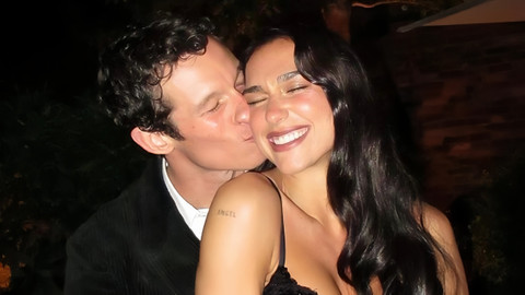 Aşk dolu yılbaşı: Dua Lipa ile Callum Turner evleniyor!
