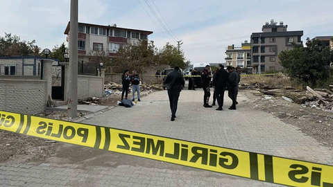 Mersin'de kan donduran olay: Önce karısını, bir gün sonra oğlunu öldürdü