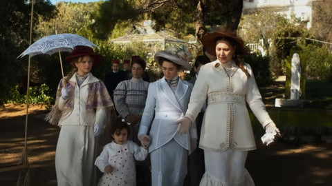 Şakir Paşa Ailesi setinde talihsiz kaza! Köşk tamamen yandı