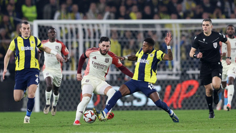 Kadıköy'de tatsız gece: Tur umutları son maça kaldı
