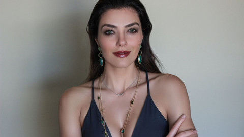 Ünlü modelin göğüsleri çürüyor: Hayatım karardı!