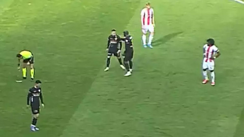 Süper Lig'de şaşkına çeviren olay! Takım arkadaşına tokat attı