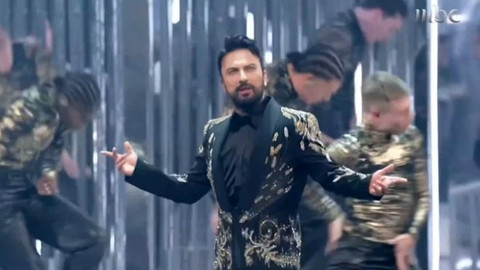Megastar Riyad'da: Tarkan ödül gecesinde sahne aldı