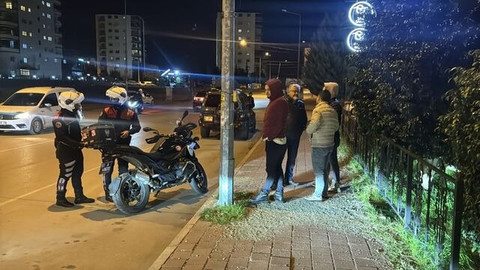 Evinin önünde silahlı saldırıya uğradı: Suç örgütü liderini tehdit etmiş!
