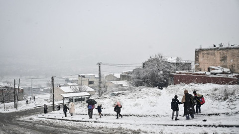 İstanbul Valiliği duyurdu: Okullar bir gün tatil edildi!