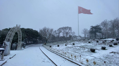 AKOM uyarmıştı! İstanbul beyaza büründü
