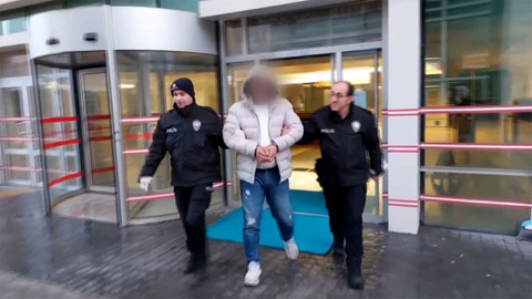 Temizlikçi kız öğrenciyi böyle taciz etti! Okulda iğrenç olay!
