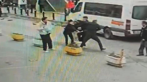 Minibüsçülerin 'yolcu alma' kavgası ölümle bitti: O anlar kameraya yansıdı
