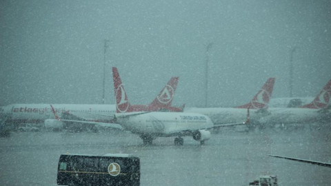 İstanbul'da kar yağışı nedeniyle uçuşlar iptal edilecek!
