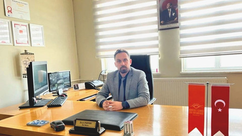 Dehşetin böylesi! Zil sesinden rahatsız oldu, okul müdürünün boğazını kesti