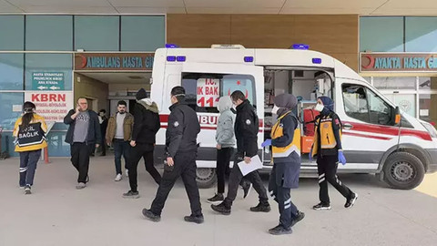 Sahte kimlikle tedavi polise takıldı! Ambulansla götürüldüler!