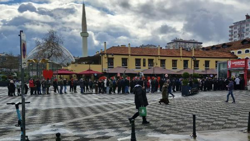 Samsunspor - Galatasaray maçı biletlerine yoğun ilgi