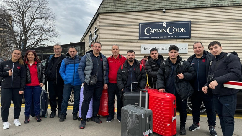 Milli halterciler, Avrupa Şampiyonası'na katılmak üzere Bulgaristan'a geldi