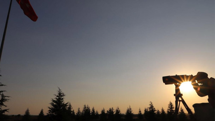 Yasa dışı yollarla yurda girmeye çalışan 2 kişi yakalandı