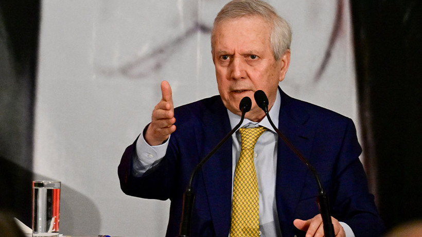 Aziz Yıldırım, Portekizli teknik adam Mourinho ile 2 yıllığına anlaştıklarını söyledi