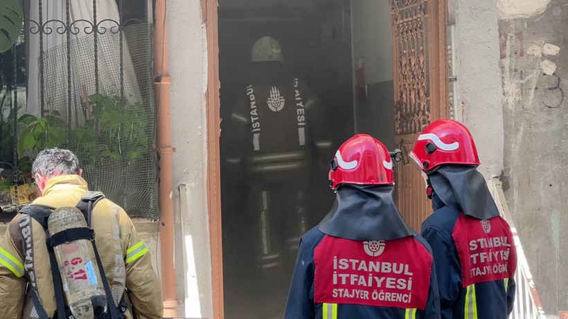 Anne ve iki çocuğu uykuda yanarak ölüyordu