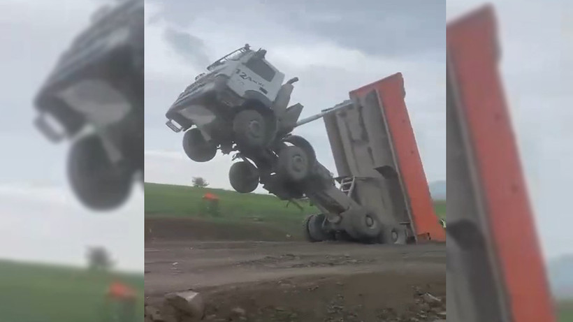 Kamyon resmen şaha kalktı; görenler hayret etti