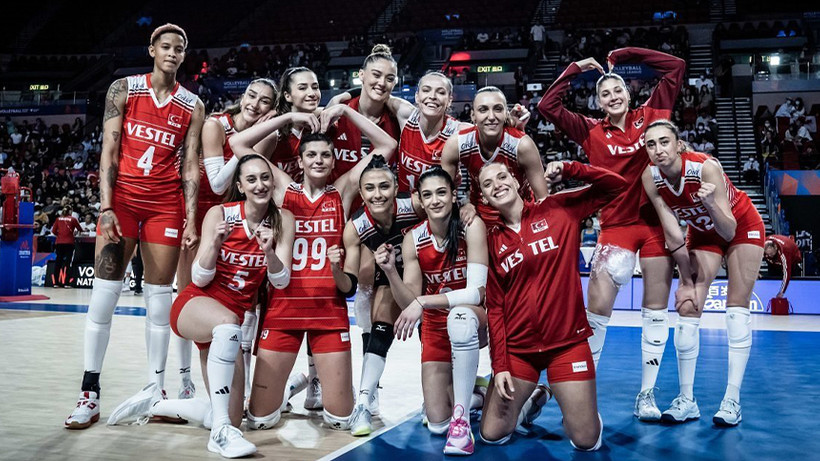 4'te 4 yapan A Milli Kadın Voleybol Takımı, ABD'den 'business' ile döndü