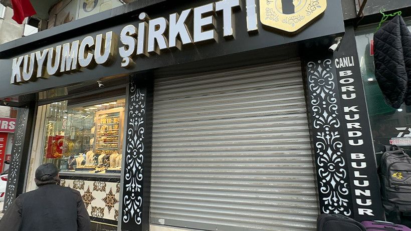 Suriyeli kuyumcudan kendi vatandaşlarına tokat!