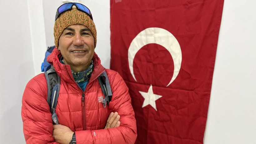 Türk Bayrağını değiştirecekti! Tırmandığı dağda ölü bulundu