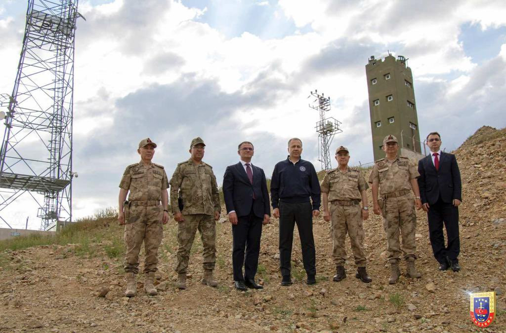 bakan yerlikaya ve orgeneral arif cetin tendurek jandarma 3