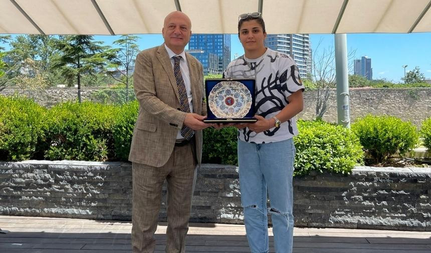 busenaz surmeneli trabzon platformu etkinlik 4