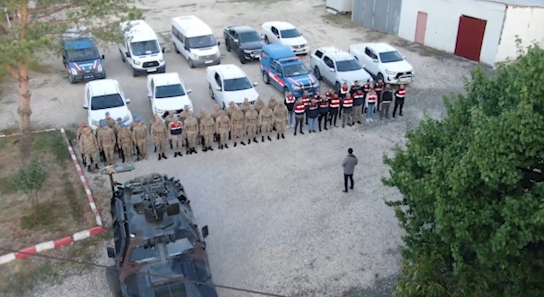 erzincan'da-pkk'ya-finans-saglayan-7-kisi-tutuklandi-20ekim2023-iha-3