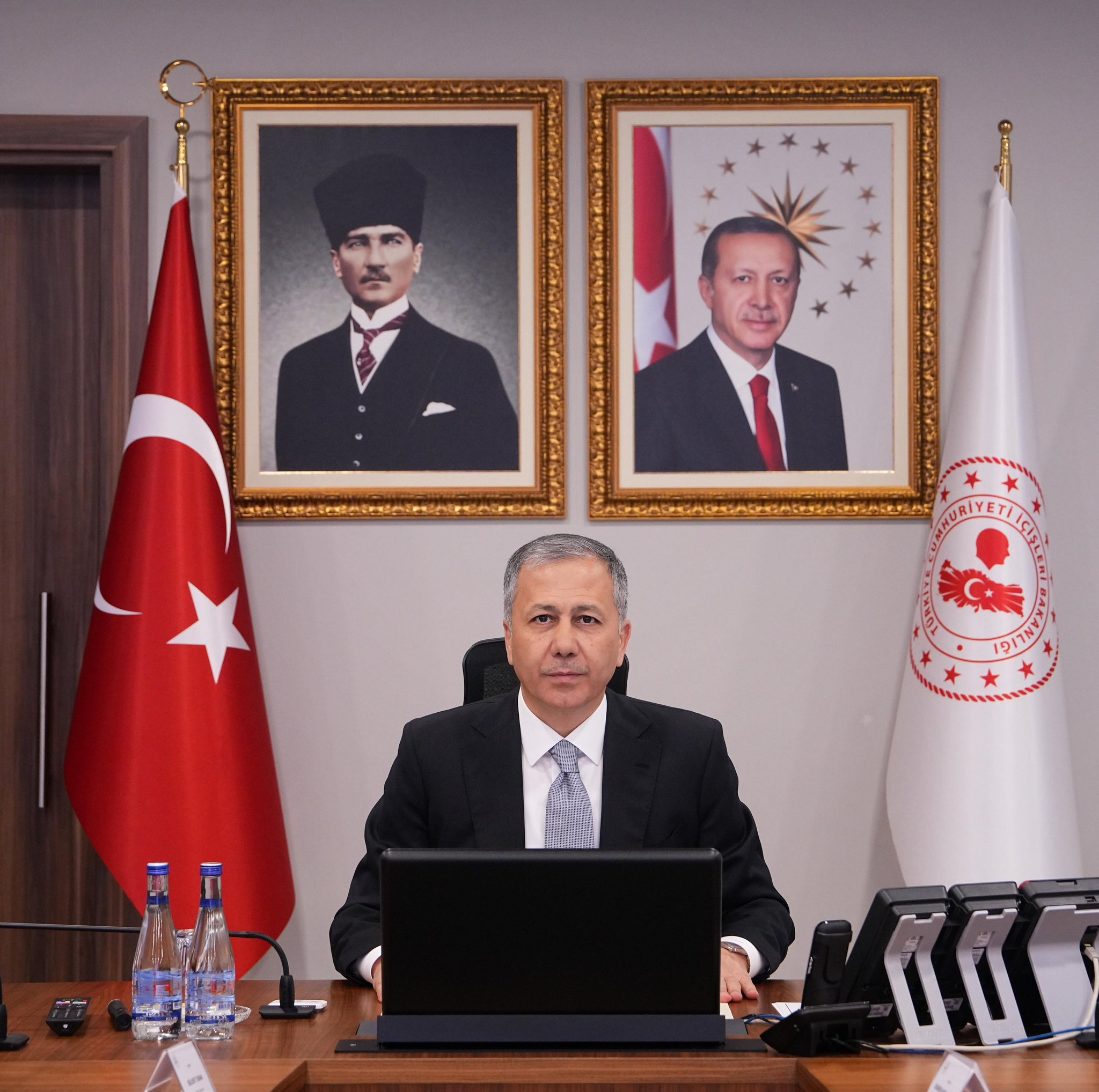 icisleri-bakanligi'nda-genis-katilimli-toplanti-19ekim2023-3
