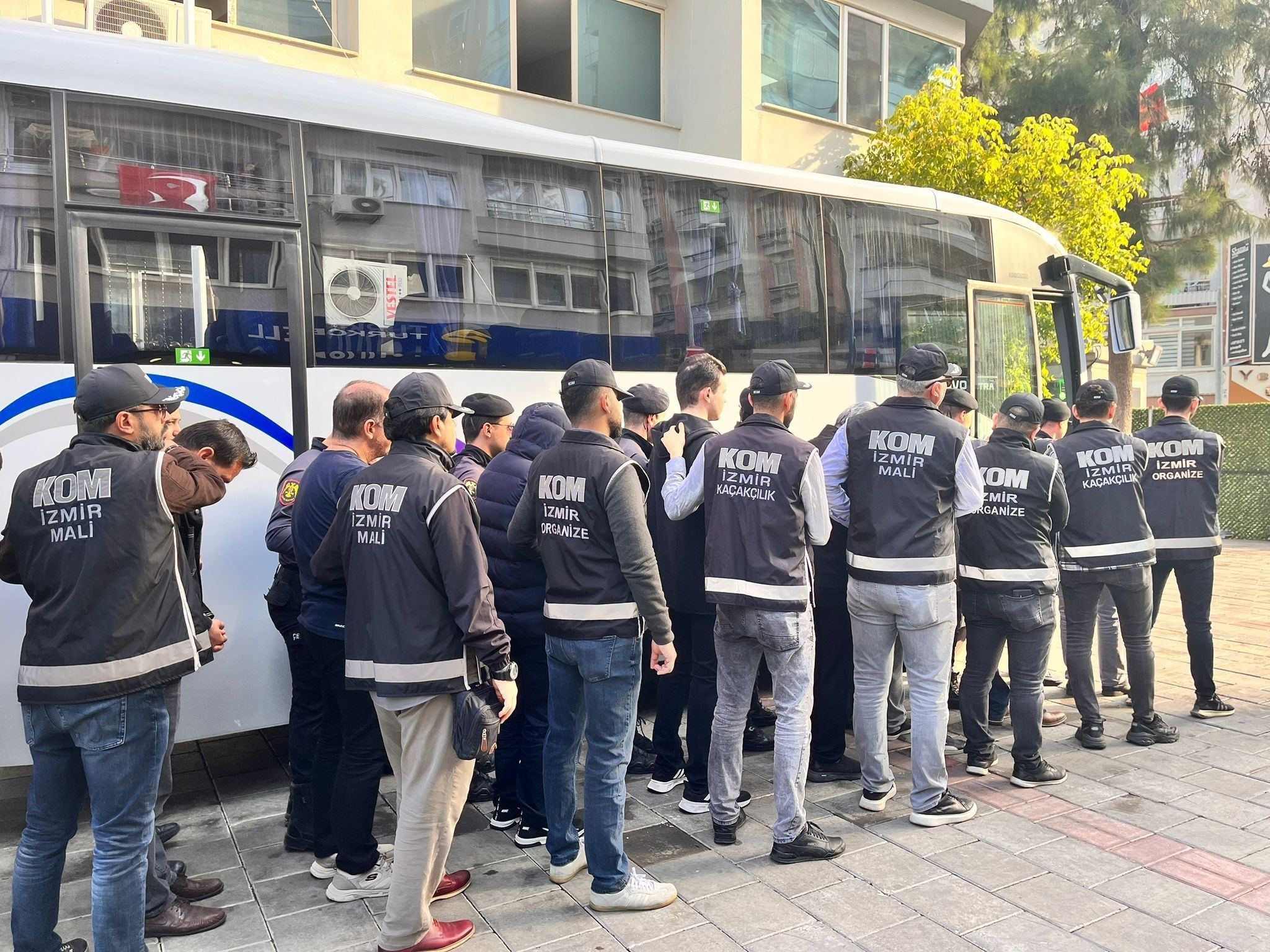 izmir fetö operasyonu