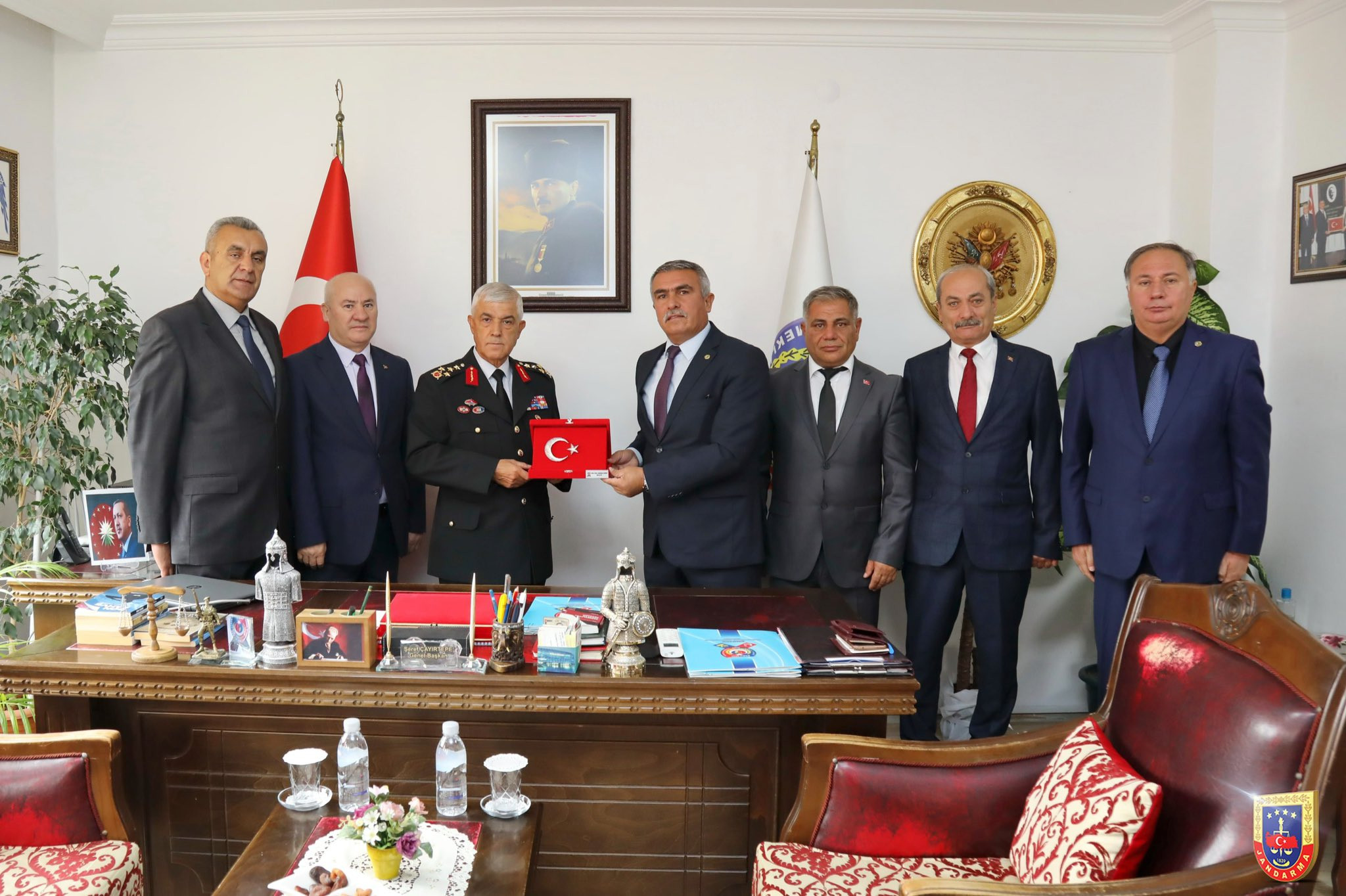 jandarma-genel-komutani-orgeneral-arif-cetin-emuhad-ziyaret-18ekim2023-3