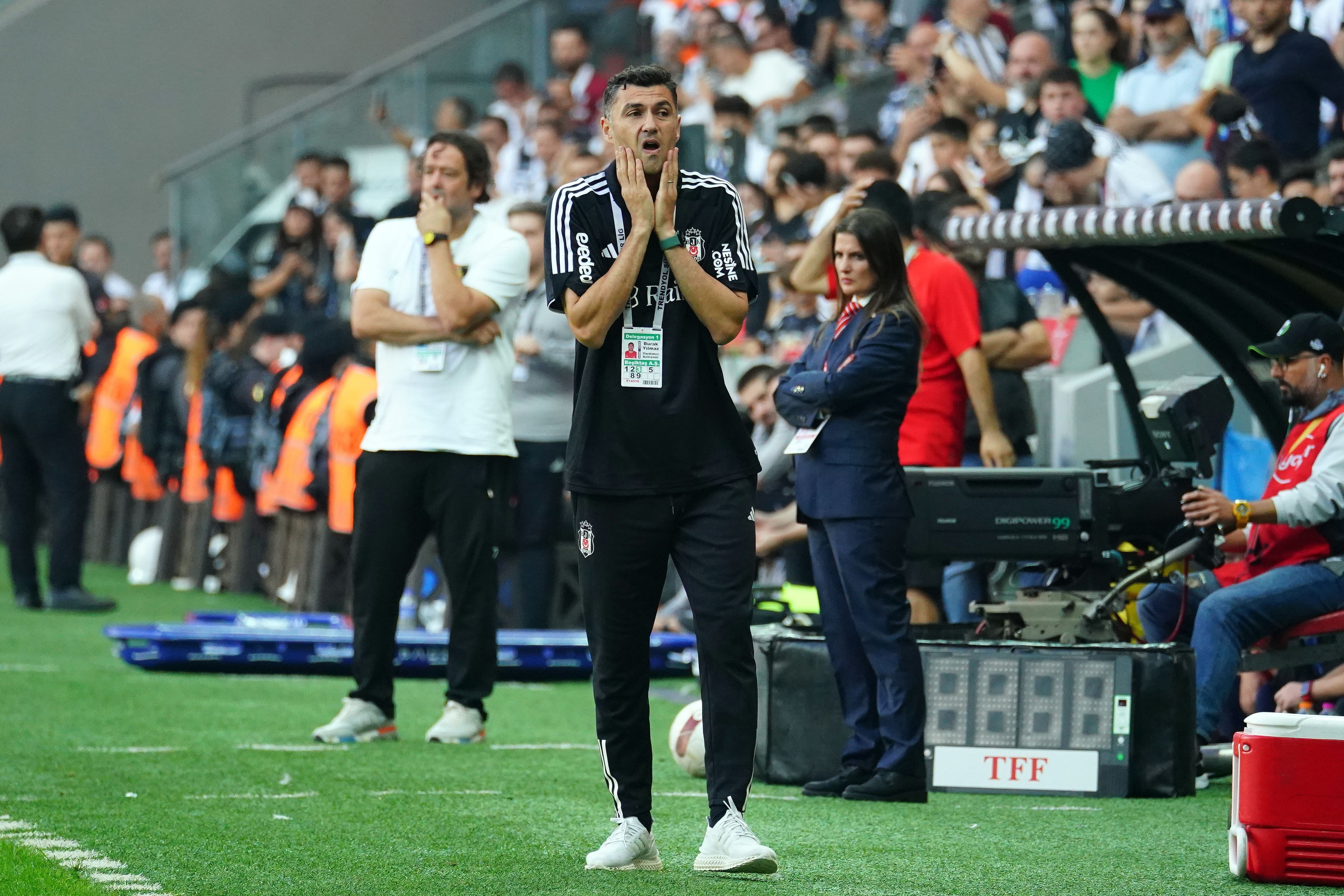burak-yilmaz-istifa-etti-10kasim2023-iha- (3)