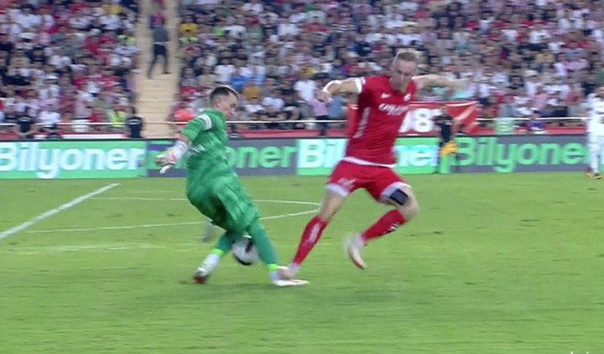 muslera-buksa-galatasaray-antalyaspor-1