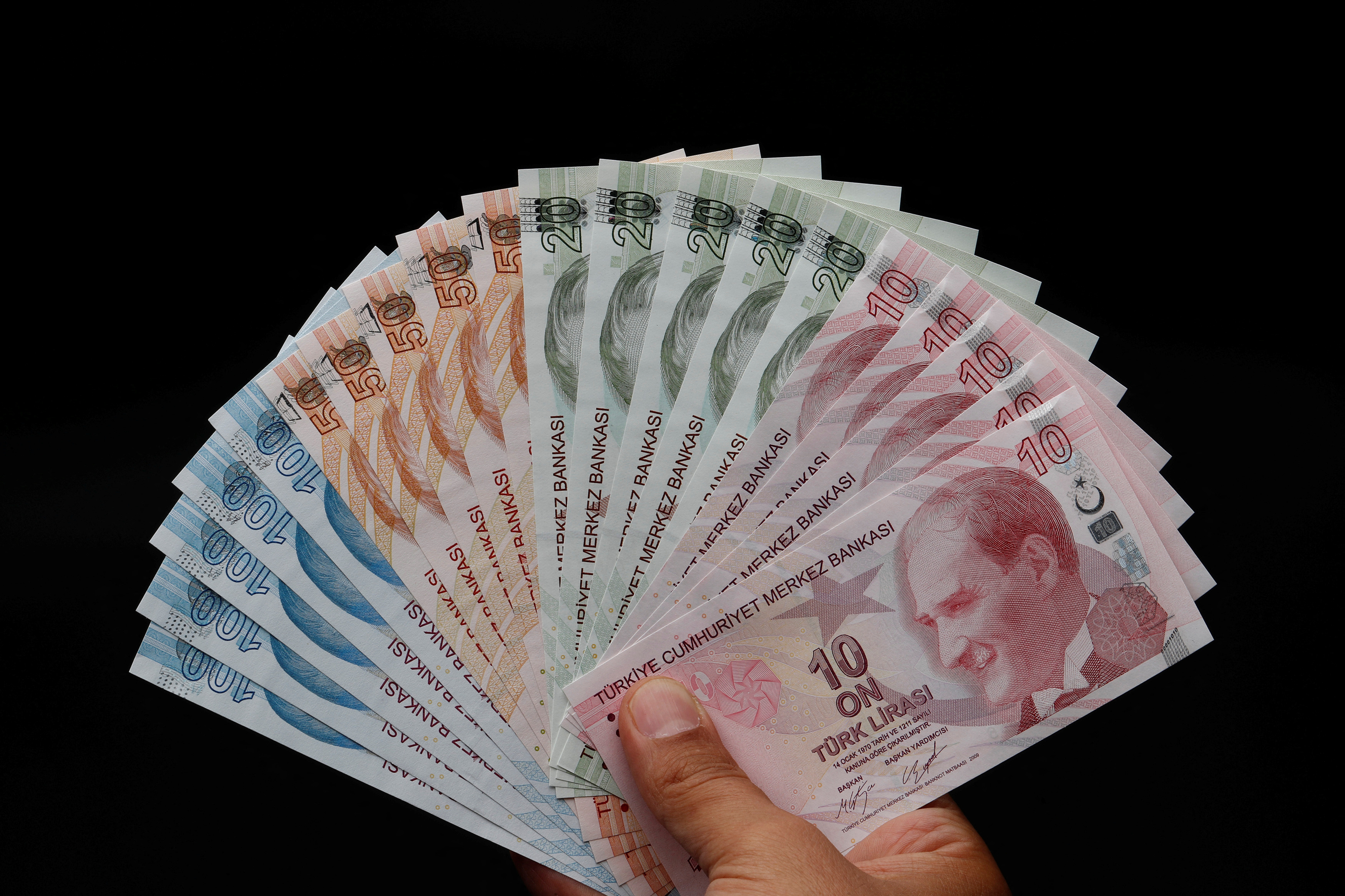 turk_lirasi_TL_para_22112023_yandex_6