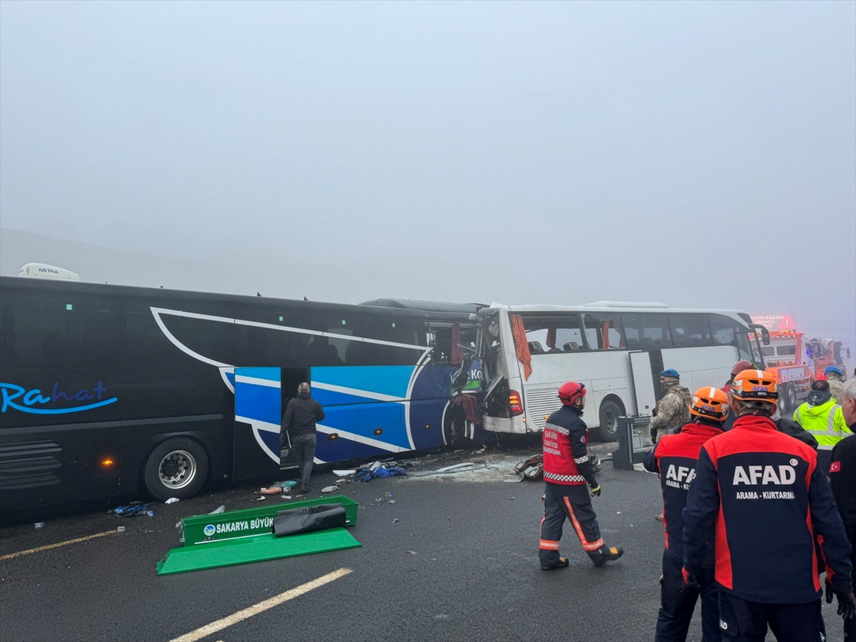 kuzey-marmara-otoyolu-zincirleme-kaza-11-olu-28122023-aa (14)
