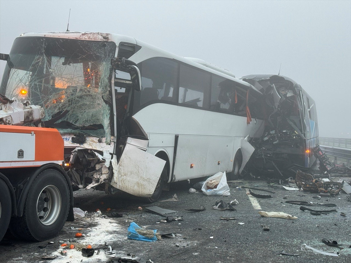 kuzey-marmara-otoyolu-zincirleme-kaza-11-olu-28122023-aa (4)