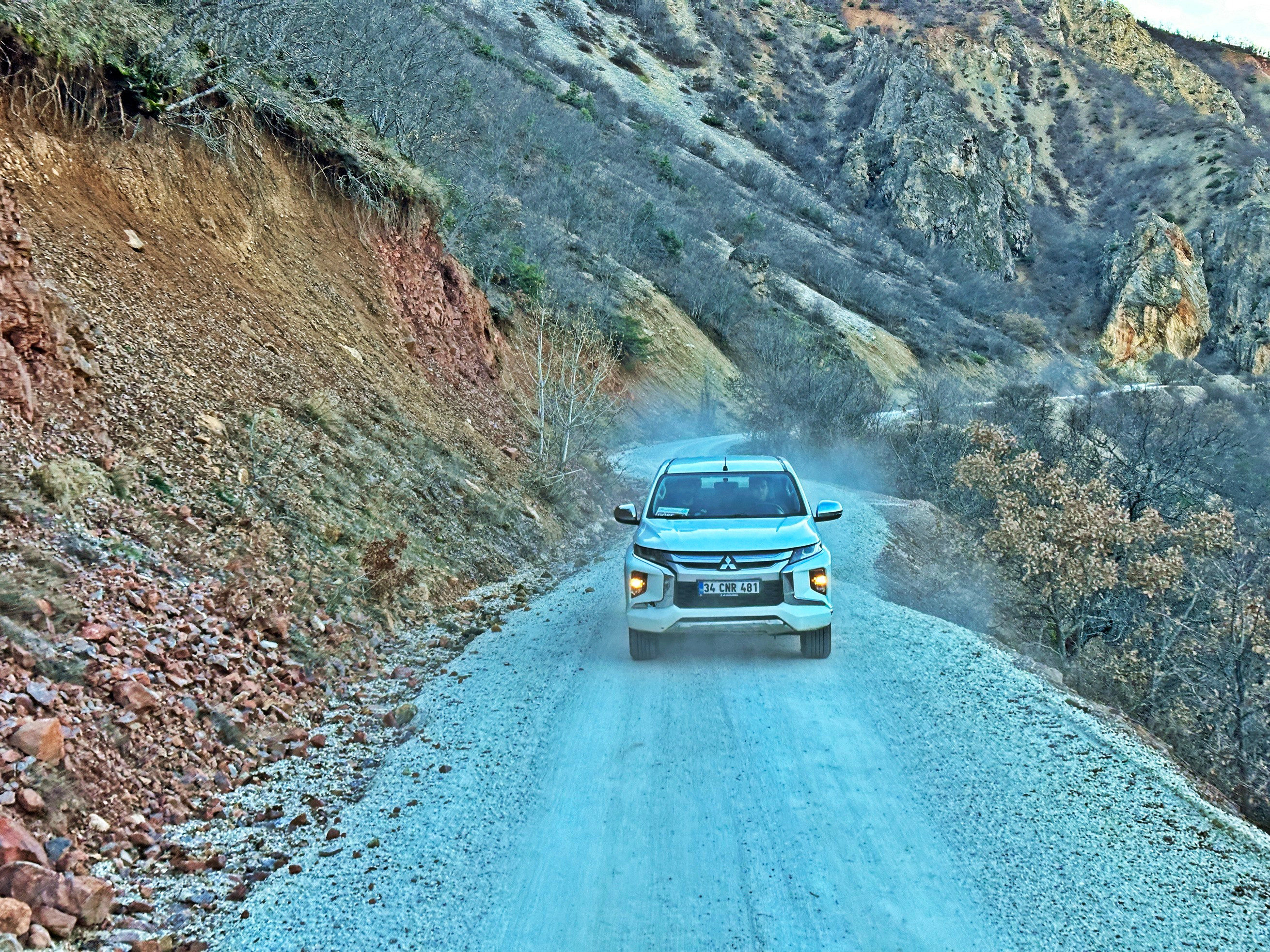 tuncelide-ekipler-gece-gunduz-daglarda-kacak-avci-pesinde-1-haftada-1-milyon-lira-ceza-_5181_dhaphoto3