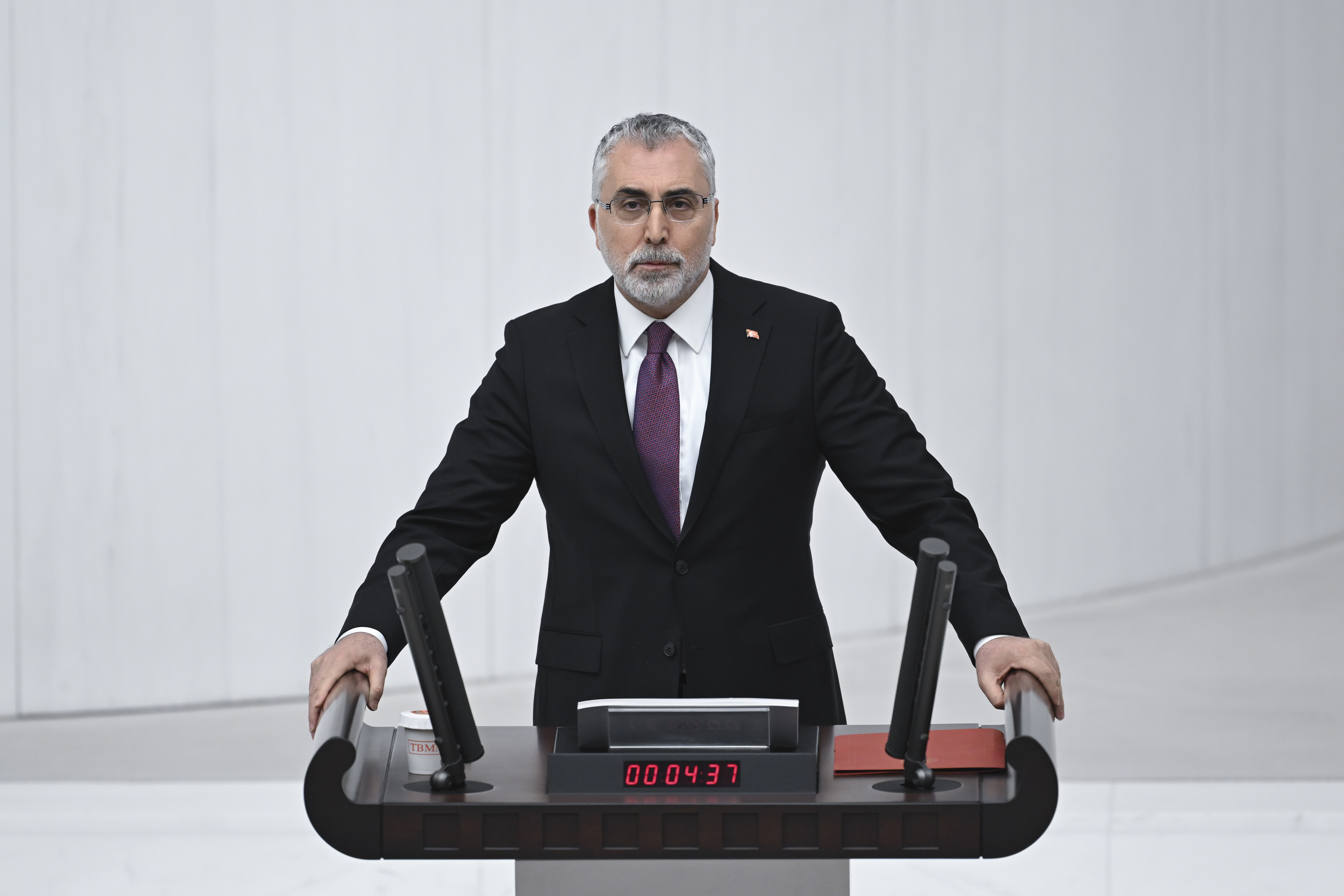 vedat-isikhan-TBMM-21122023-aa1