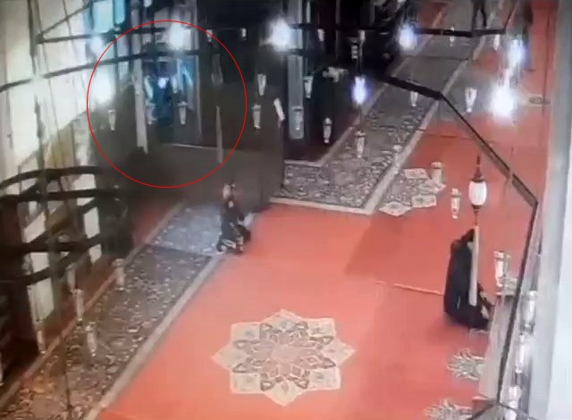 Fatih Camisi Imam Galip Usta Bicakli Saldiri 08012024 Iha 1