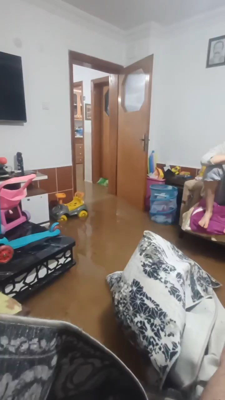 Antalyada Siddetli Yagis Hayati Olumsuz Etkiledi 2 8719 Dhaphoto2