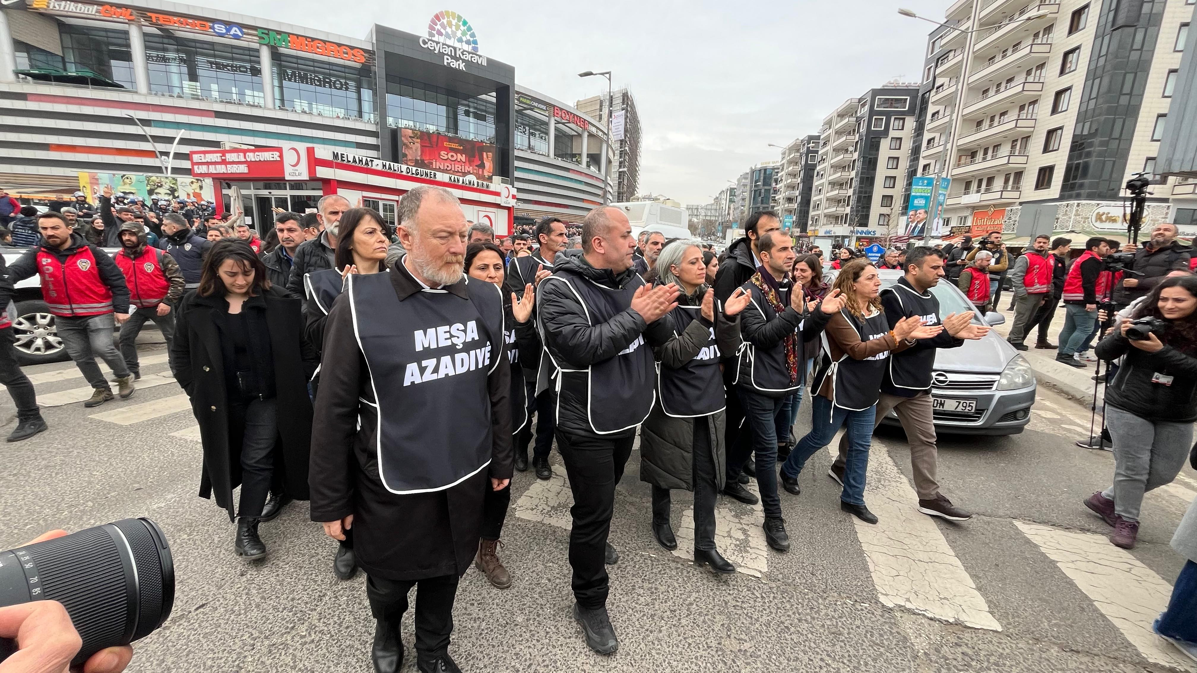 Diyarbakir Dem Parti Yol Kapatma Eylemi 13Subat2024 Dha 11
