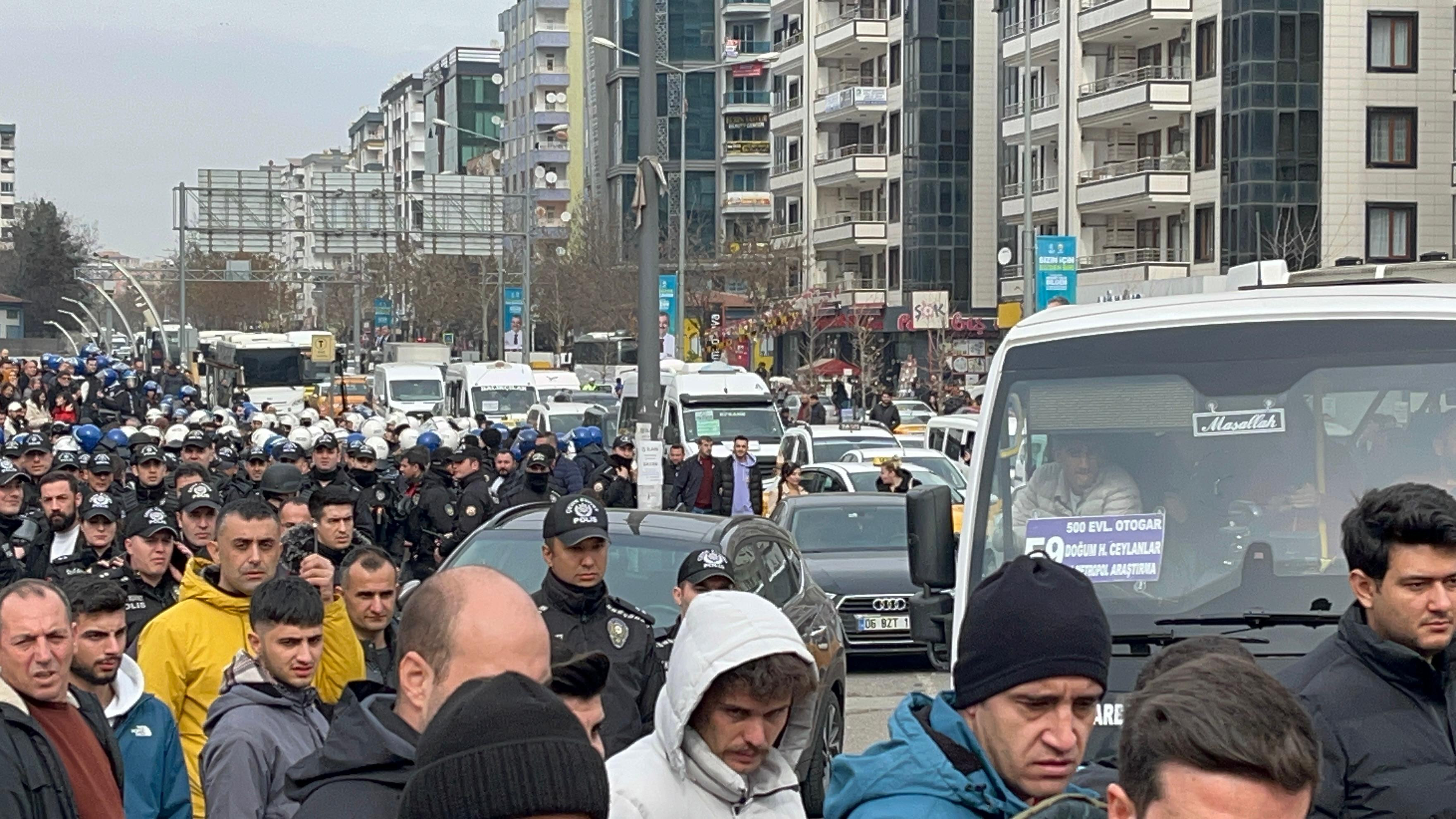Diyarbakir Dem Parti Yol Kapatma Eylemi 13Subat2024 Dha 2
