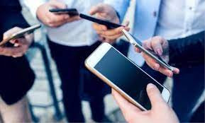 Fransada Kamusal Alanda Telefon Kullanımı Yasaklandı