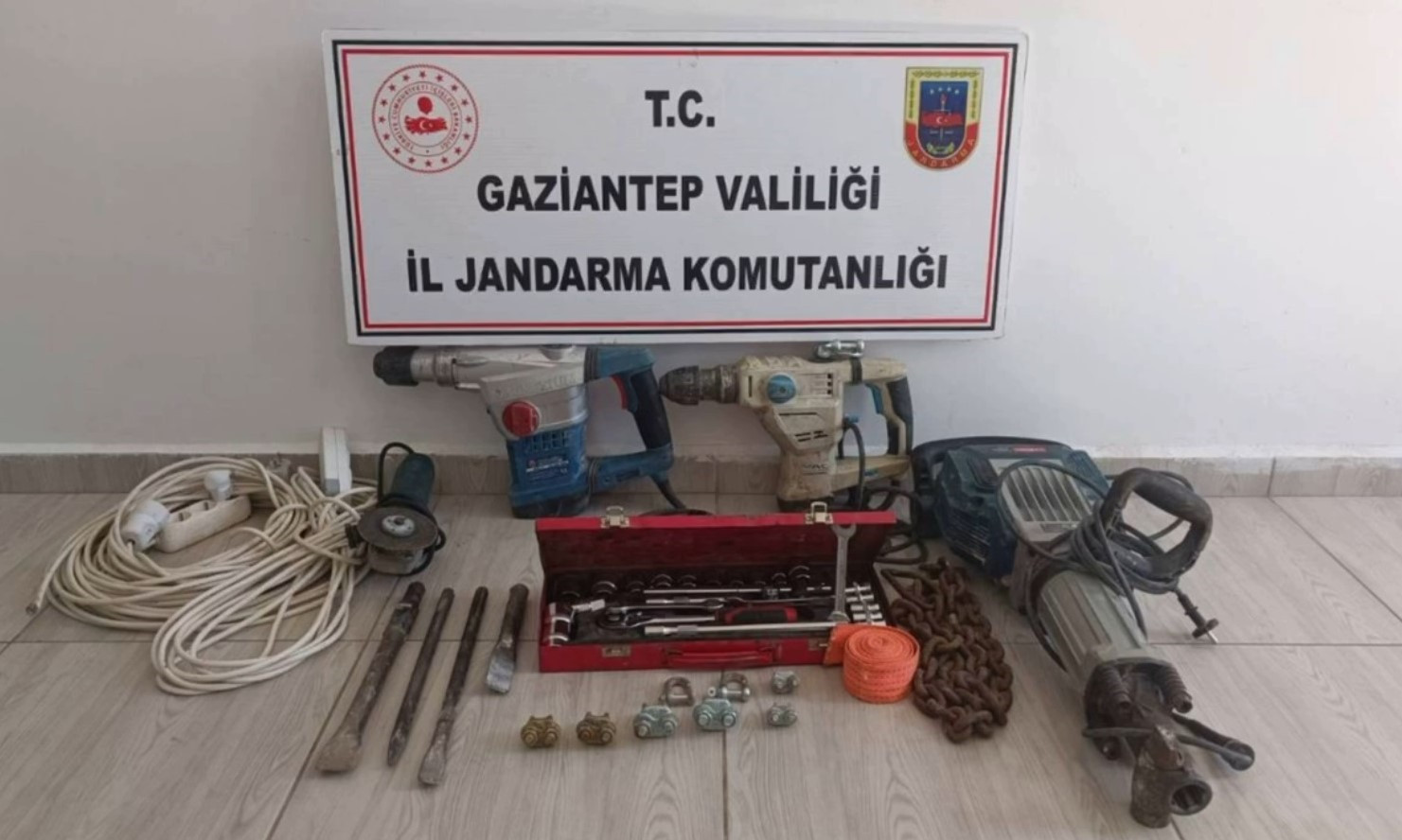 Gaziantep Jandarma Hirsizlik Operasyonu 02022024 Iha 2