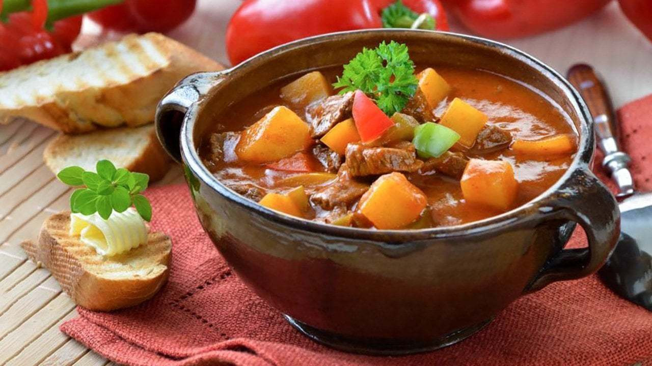 Gulaş Tarifi Yapılışı 6